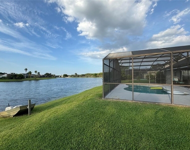 14760 Eagles Crossing Drive - Photo Thumbnail 16