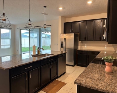 2104 Stillwood Way - Photo Thumbnail 6