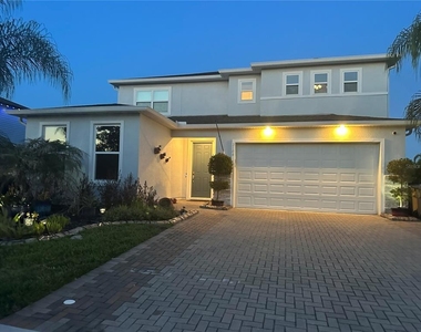 2104 Stillwood Way - Photo Thumbnail 3