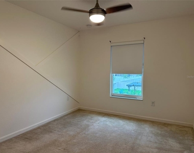 2104 Stillwood Way - Photo Thumbnail 16