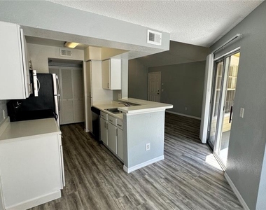 1037 S Hiawassee Road - Photo Thumbnail 5