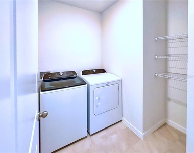 1461 Brekey Way - Photo Thumbnail 9