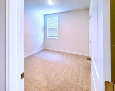 1461 Brekey Way - Photo Thumbnail 11