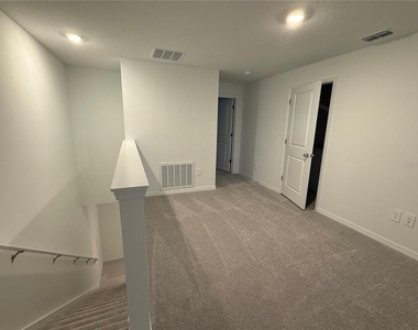 10300 Honey Hammock Way - Photo Thumbnail 5
