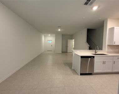 10300 Honey Hammock Way - Photo Thumbnail 3