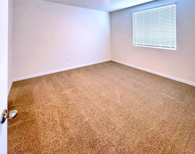 1778 Brekey Way - Photo Thumbnail 10