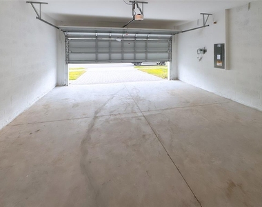 1778 Brekey Way - Photo Thumbnail 21