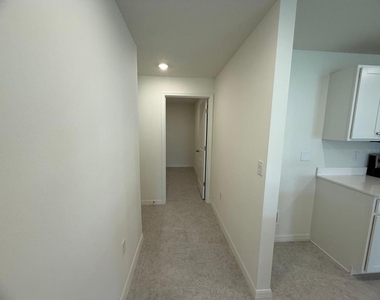 293 Lafleur Street Sw - Photo Thumbnail 6