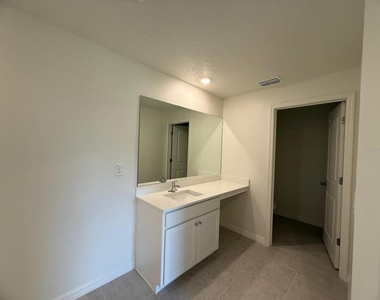 293 Lafleur Street Sw - Photo Thumbnail 3
