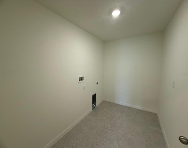 293 Lafleur Street Sw - Photo Thumbnail 12