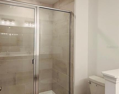 3639 Se 37th Avenue - Photo Thumbnail 8