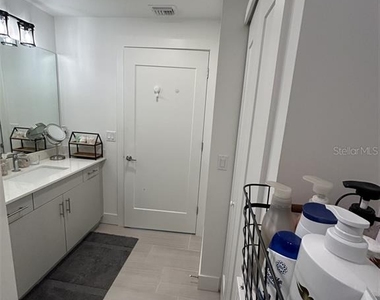 1703 N Tamiami Trail - Photo Thumbnail 11