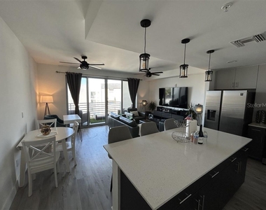 1703 N Tamiami Trail - Photo Thumbnail 1