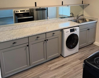 2219 Helen Avenue - Photo Thumbnail 1
