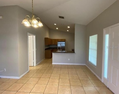 502 Blackbird Lane - Photo Thumbnail 2