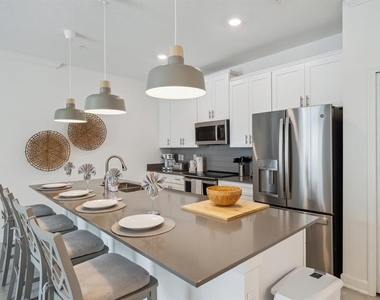 2440 Reading Trail - Photo Thumbnail 6