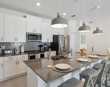 2440 Reading Trail - Photo Thumbnail 7