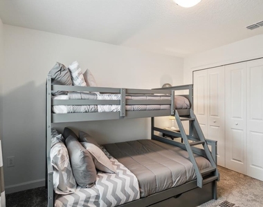 2440 Reading Trail - Photo Thumbnail 24