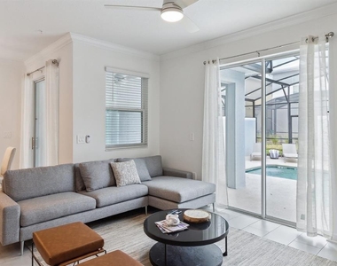 2440 Reading Trail - Photo Thumbnail 9