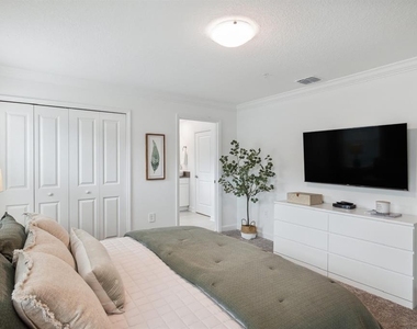 2440 Reading Trail - Photo Thumbnail 18