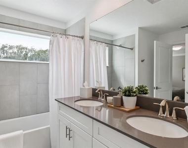 2440 Reading Trail - Photo Thumbnail 20