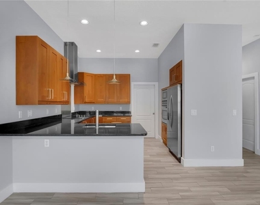 2251 Nairn Drive - Photo Thumbnail 7