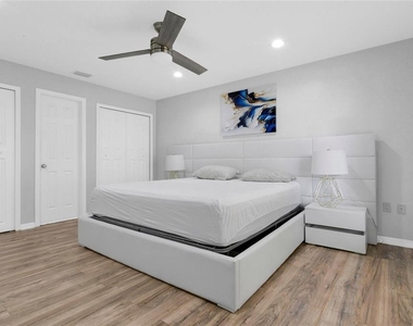 8644 Sandberry Boulevard - Photo Thumbnail 10