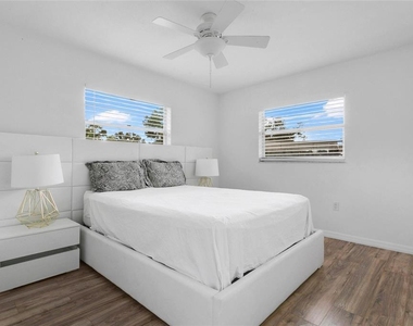 8644 Sandberry Boulevard - Photo Thumbnail 15
