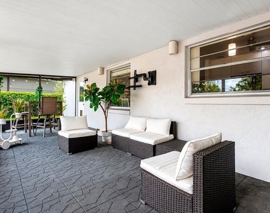 8644 Sandberry Boulevard - Photo Thumbnail 17