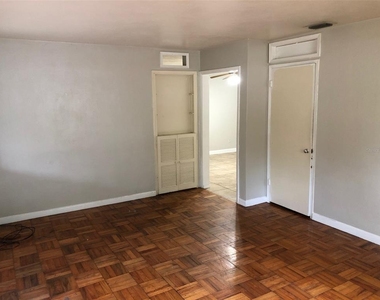 304 Nw 36th Street - Photo Thumbnail 9
