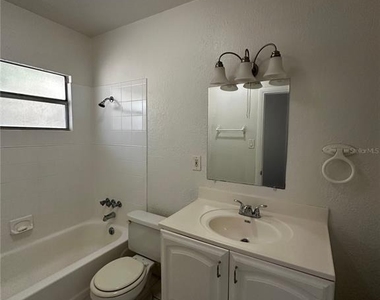 110 N Mills Avenue - Photo Thumbnail 4