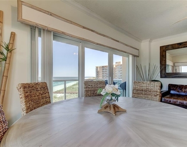 880 Mandalay Avenue - Photo Thumbnail 17