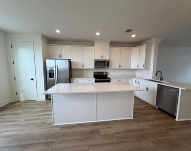 15038 Groveside Road - Photo Thumbnail 7