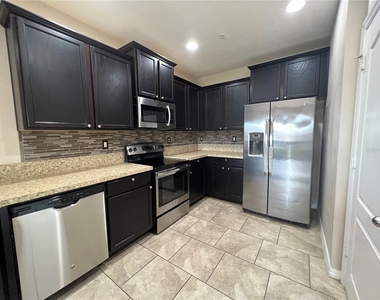 2137 Betsy Ross Lane - Photo Thumbnail 7