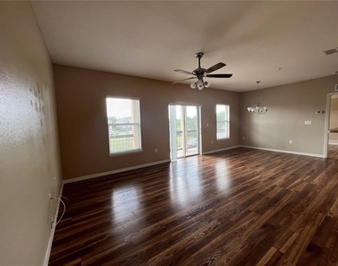 2137 Betsy Ross Lane - Photo Thumbnail 16