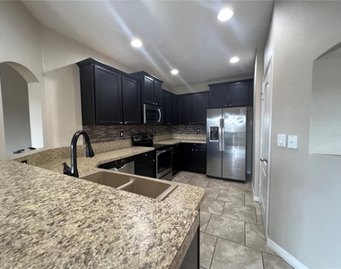 2137 Betsy Ross Lane - Photo Thumbnail 9