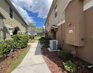 2137 Betsy Ross Lane - Photo Thumbnail 4