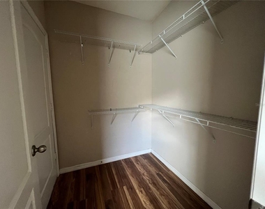 2137 Betsy Ross Lane - Photo Thumbnail 24