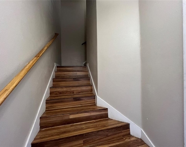 2137 Betsy Ross Lane - Photo Thumbnail 5