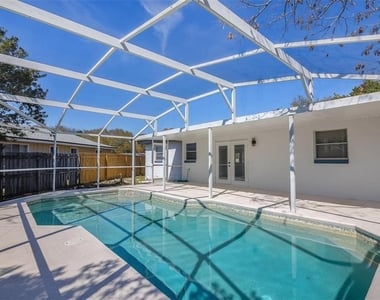 905 Spring Creek Drive - Photo Thumbnail 19