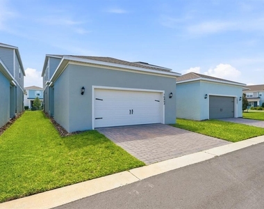 16453 Hamlin View Street - Photo Thumbnail 25