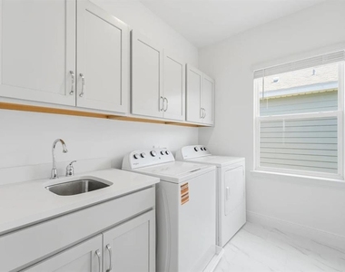 16453 Hamlin View Street - Photo Thumbnail 21