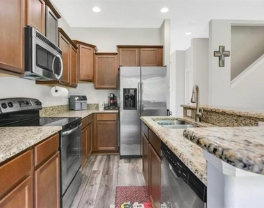 10656 Savannah Plantation Court - Photo Thumbnail 1