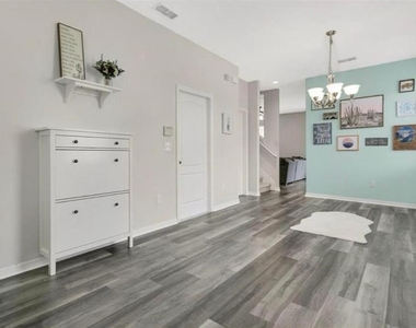 10656 Savannah Plantation Court - Photo Thumbnail 2