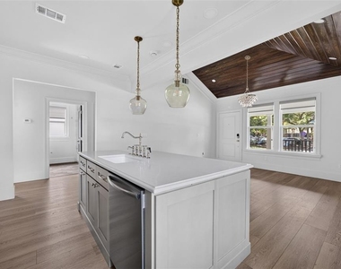 1225 E Amelia Street - Photo Thumbnail 14