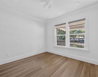 1225 E Amelia Street - Photo Thumbnail 19