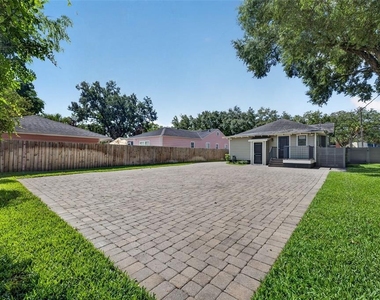 1225 E Amelia Street - Photo Thumbnail 27