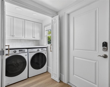 1225 E Amelia Street - Photo Thumbnail 24