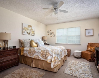 3206 Clubside Drive - Photo Thumbnail 7