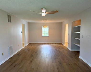 3206 Clubside Drive - Photo Thumbnail 5